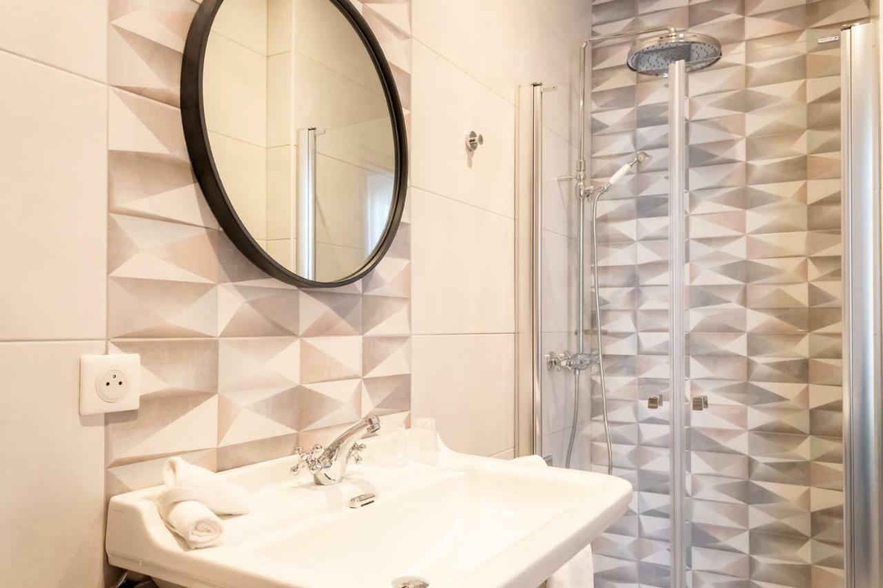 Des Iris Hotel 4*